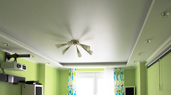 натяжные в гостинной фото в Анжеро-Судженске