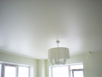 Сатиновые натяжные потолки фото